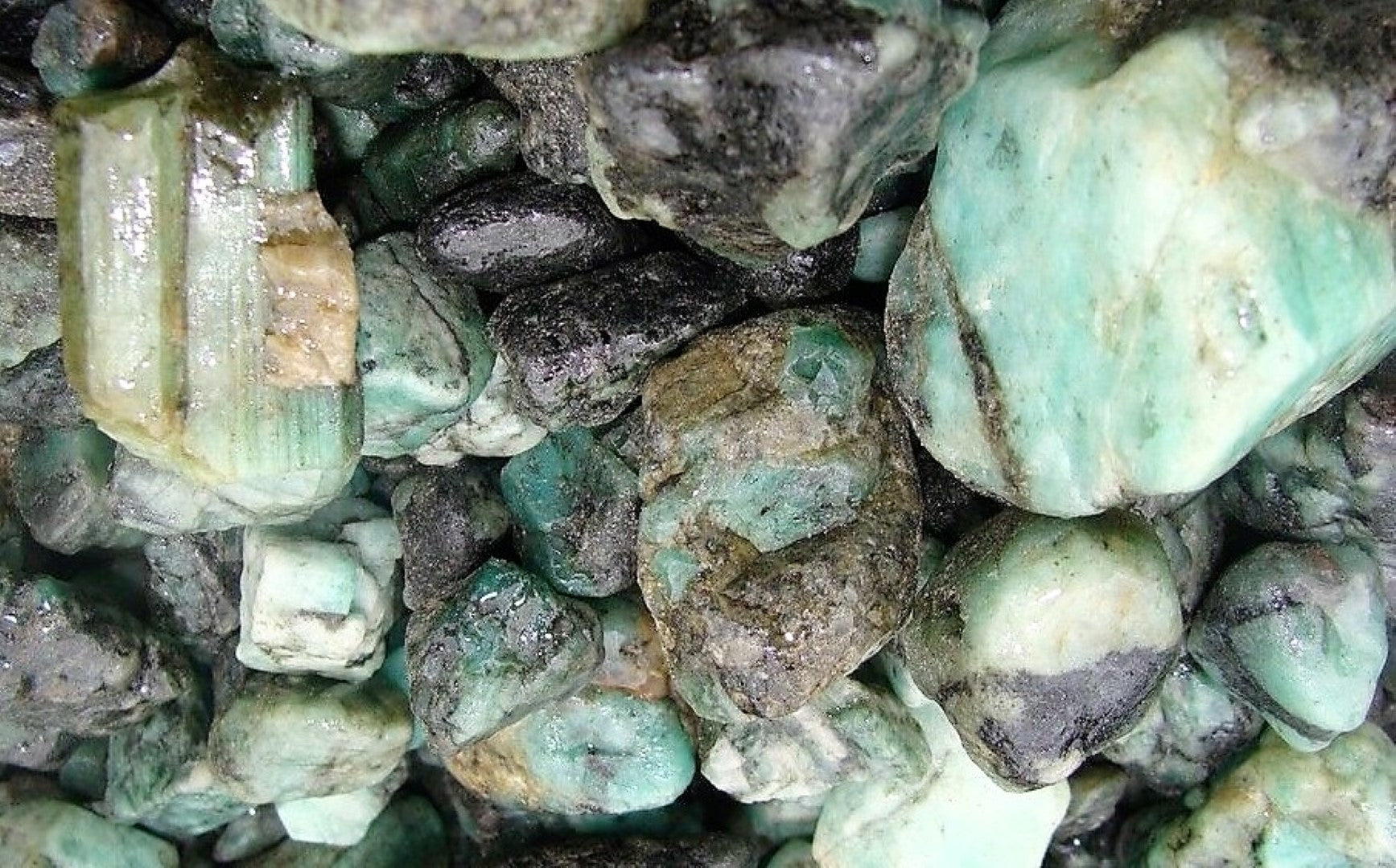 Emerald Rough Cut Colombian Natural Raw Beryl 1lb Wholesale Lot